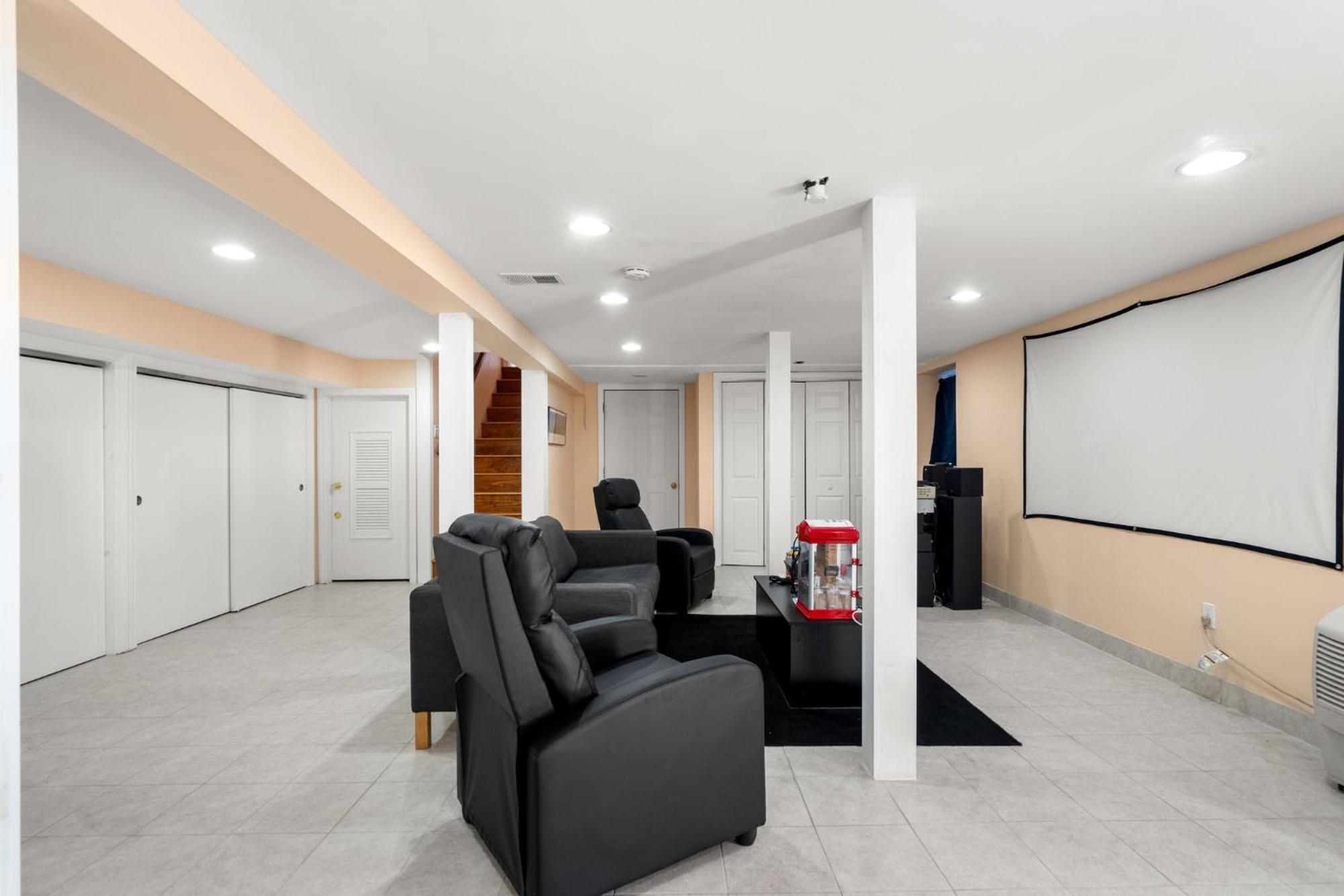 Hot Tub, Electric Bikes, Solo Stove, Projector, Smores Marblehead Exterior photo