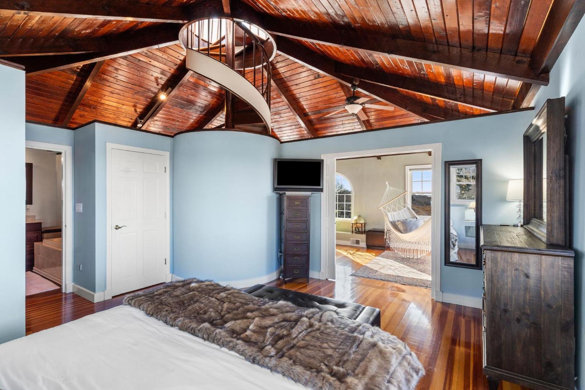 Hot Tub, Electric Bikes, Solo Stove, Projector, Smores Marblehead Exterior photo
